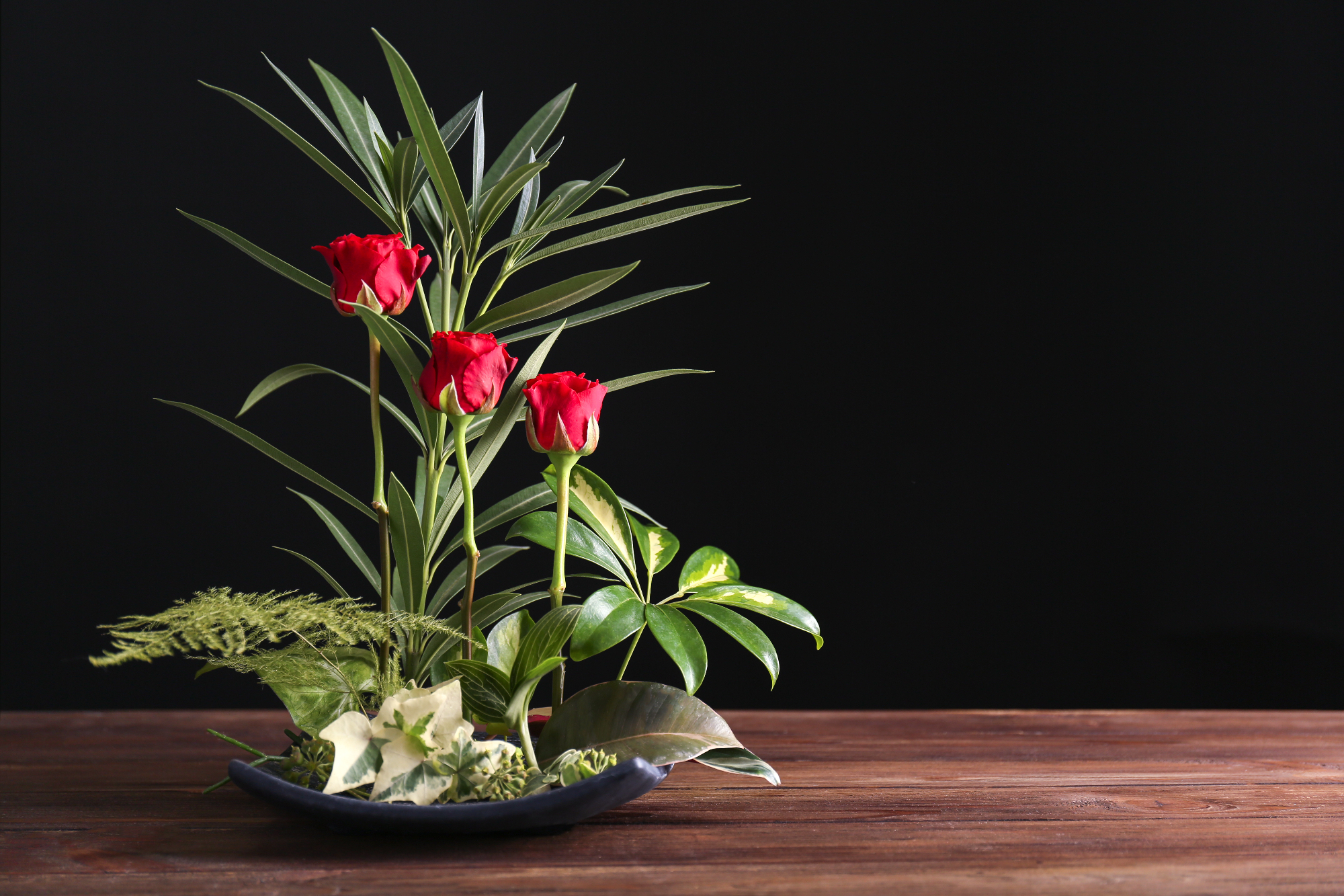 Ikebana je mojo pisarno res lepo polepšala